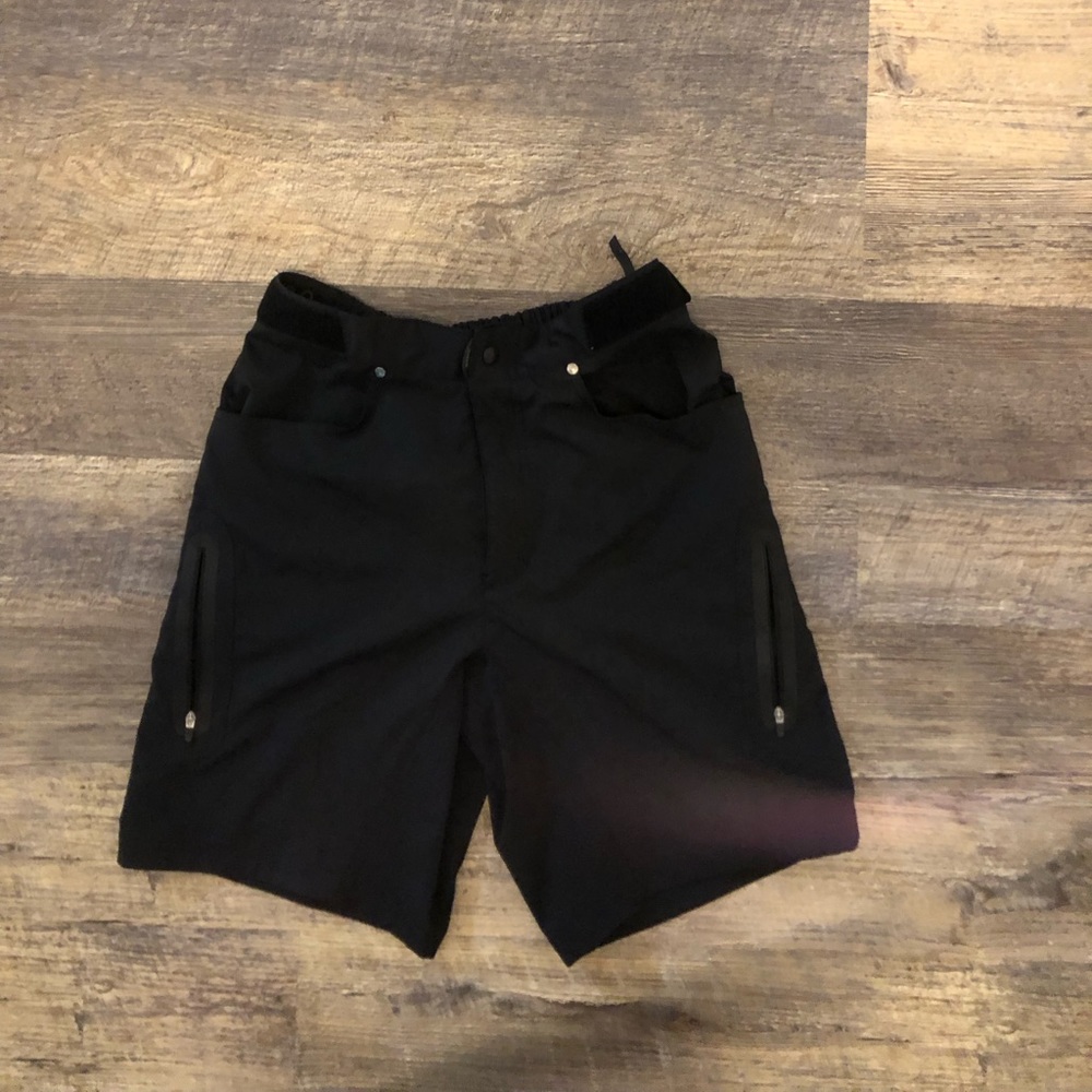 Zoic performance cycling shorts mens size medium EUC